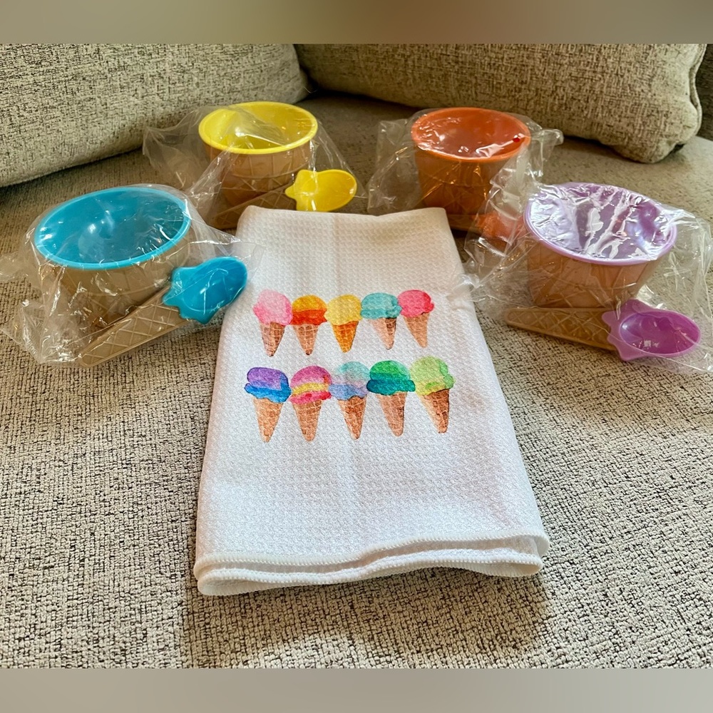 Colorful Ice Cream Cone Towel and Bowls Set